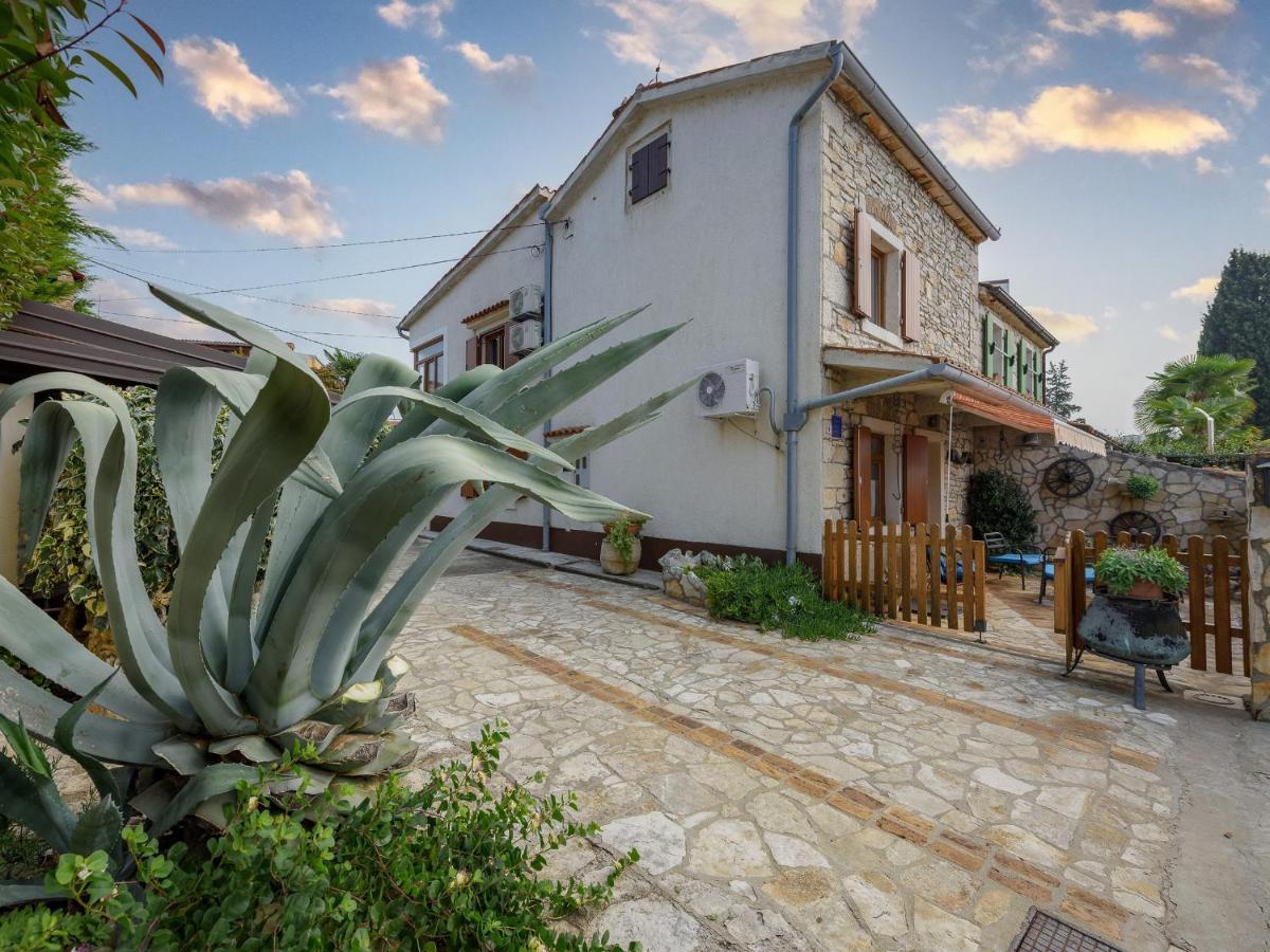 Casa Astrid By The Sea In Poreč Exterior foto