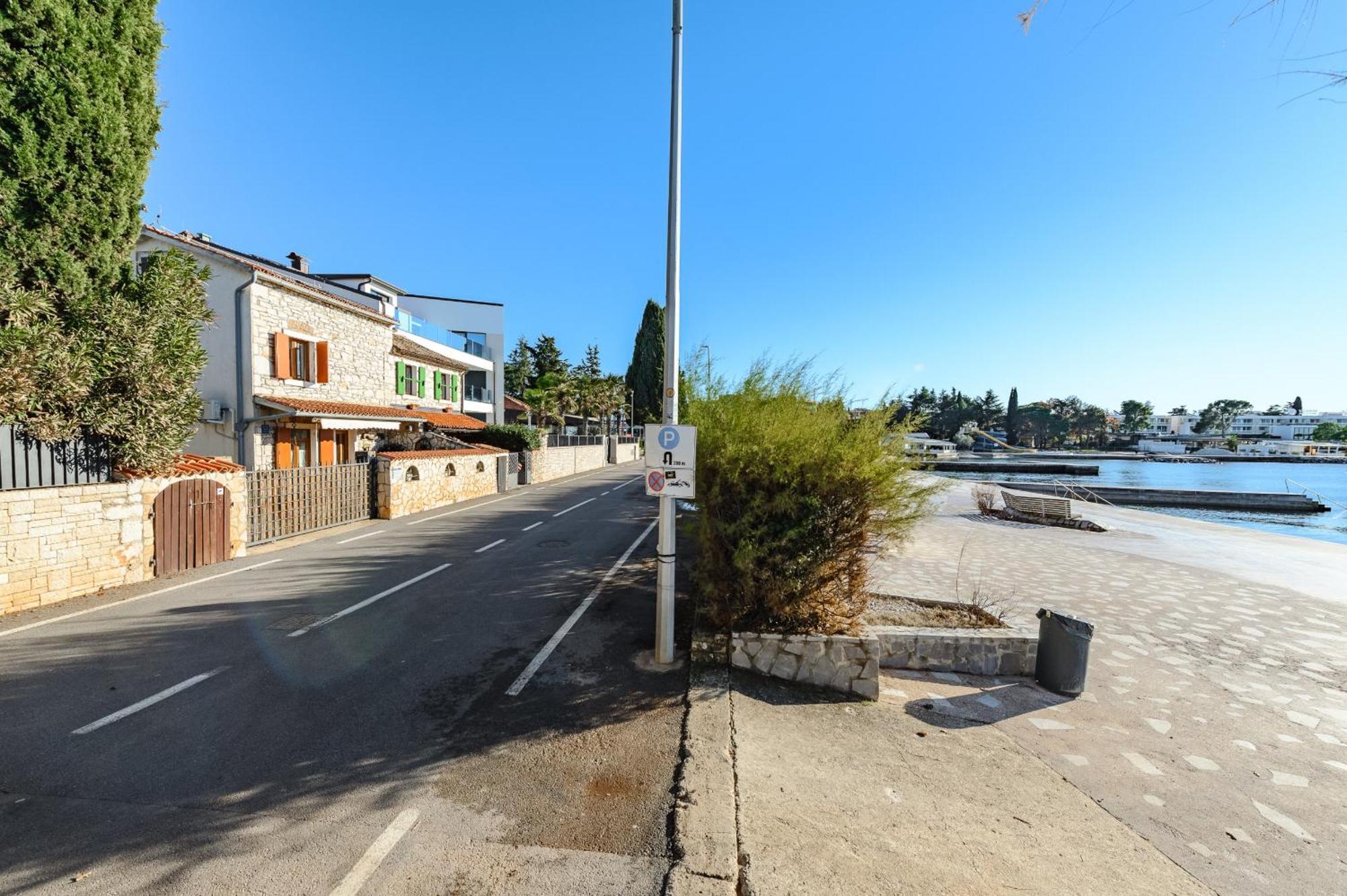 Casa Astrid By The Sea In Poreč Exterior foto